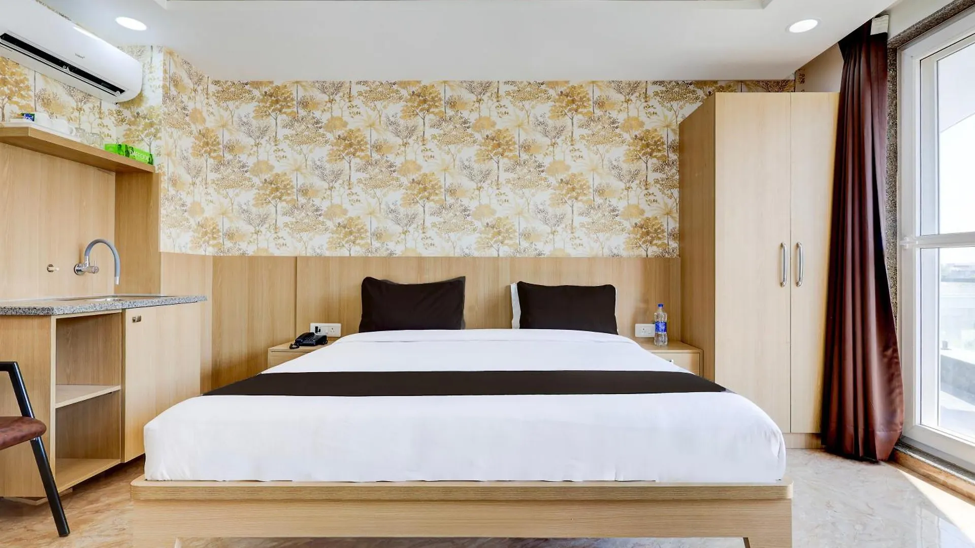 Super Hotel O Tasvi Stayz غورغاون 3*,